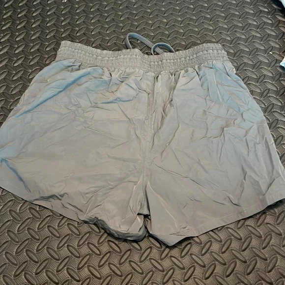 Abercrombie YPB Motion Tek Lined Shorts - SZ Medium - Picture 2 of 5
